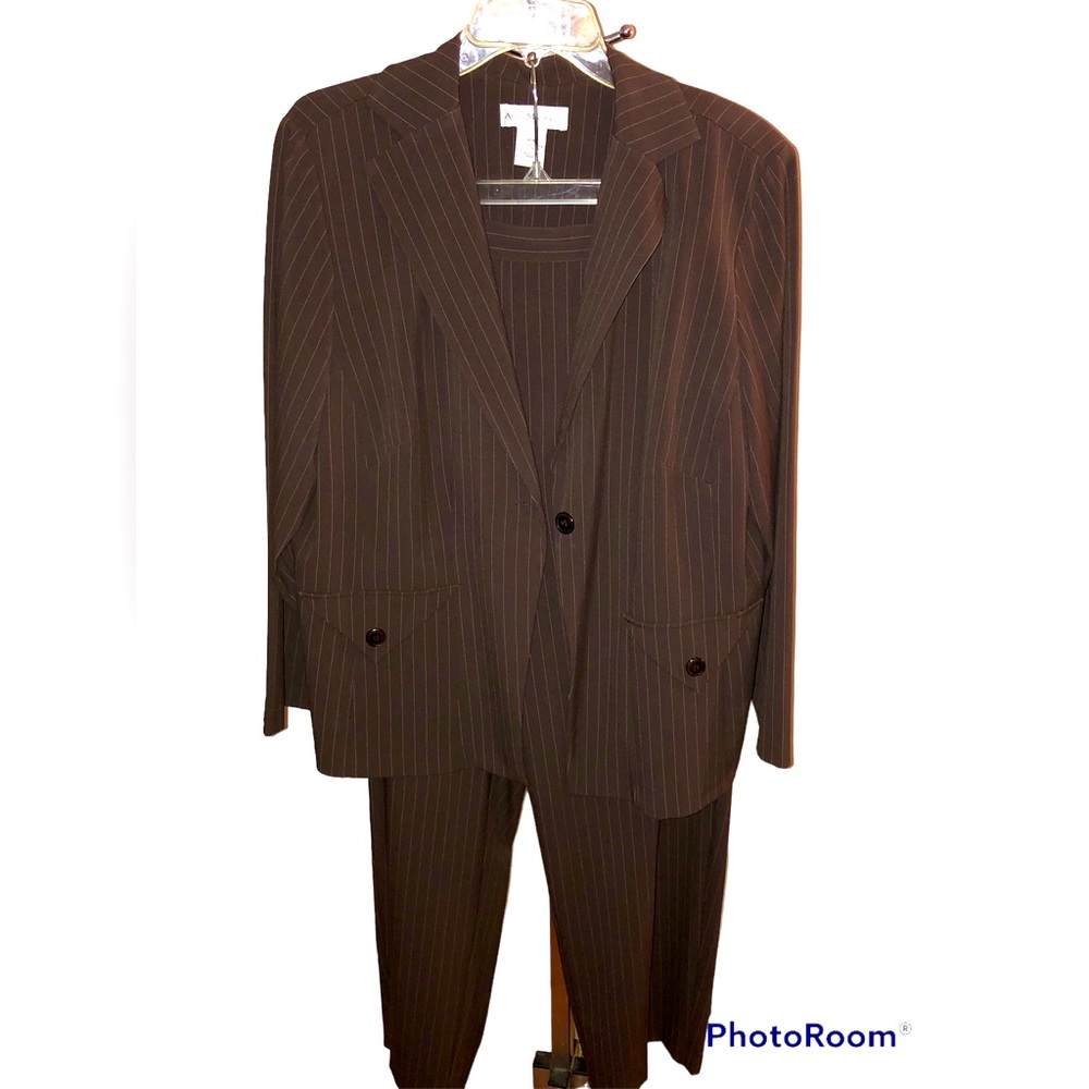 Women’s Pant Suit Sz 16W